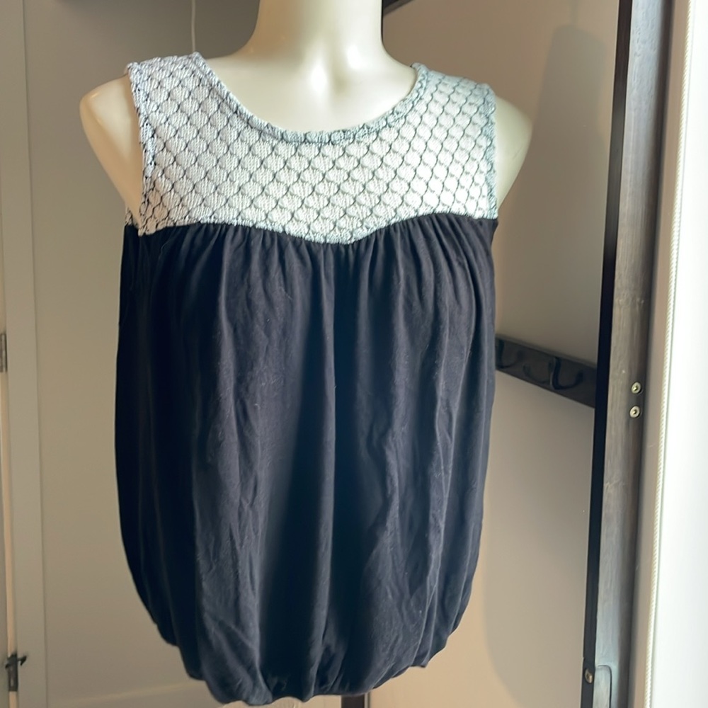Black and white bubble top with crochet